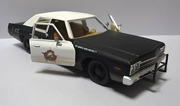 グリーンライト　ブルースブラザーズ　ブルースモービル Amazon.co.jp: GREENLIGHT グリーンライト 1/24 ブルース